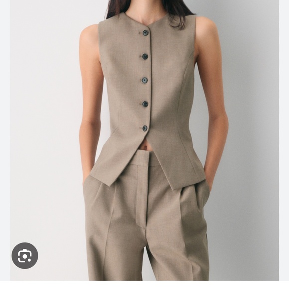 Aritzia regal vest 00 modern taupe - Picture 1 of 4